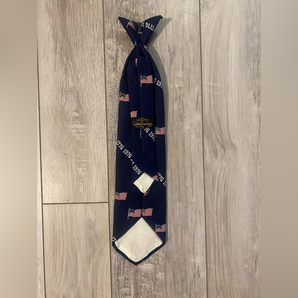 Vintage 70s Navy Blue Clip On Patriotic Tie - Picture 4 of 6